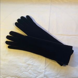 Long black velvet gloves with thinsulate